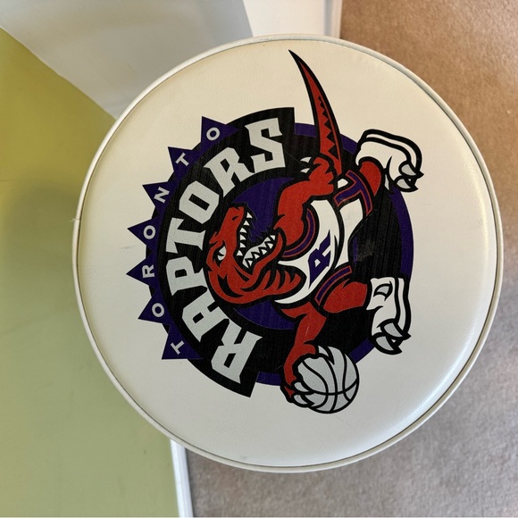 Raptors NBA bar stool / counter stool - Picture 4 of 7